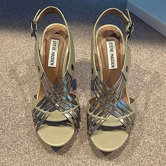 Steve Madden Shoes Vintage Steve Madden Platform Sandals Like